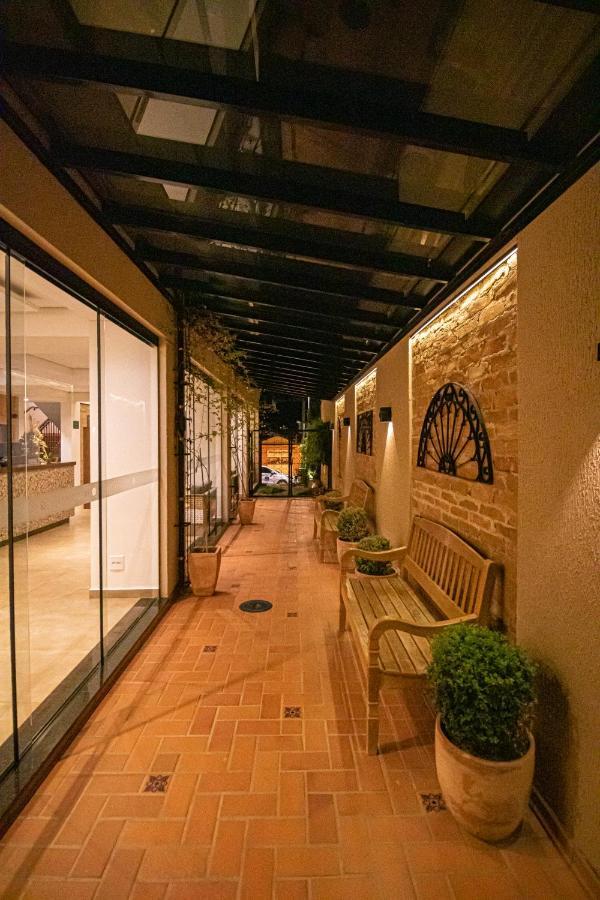 Prado Hotel Ампару Экстерьер фото